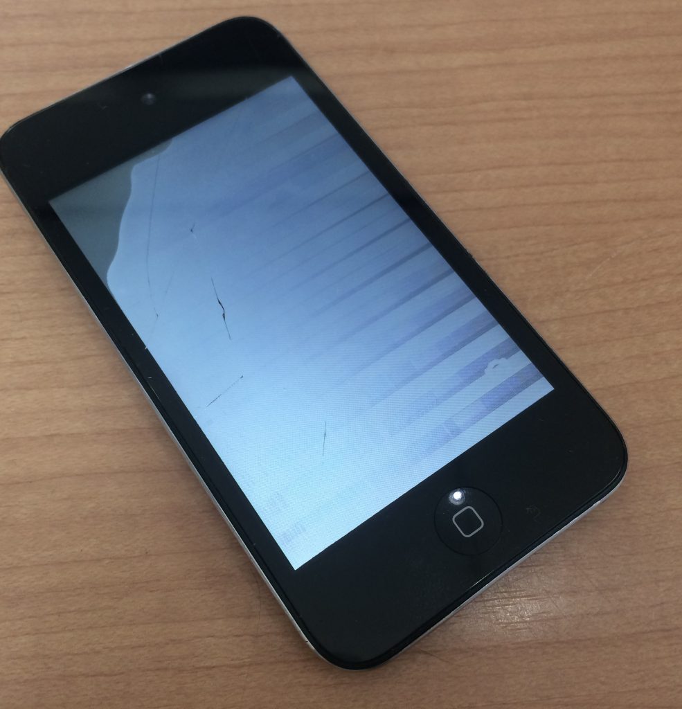 iPodtouch4液晶割れ
本厚木店