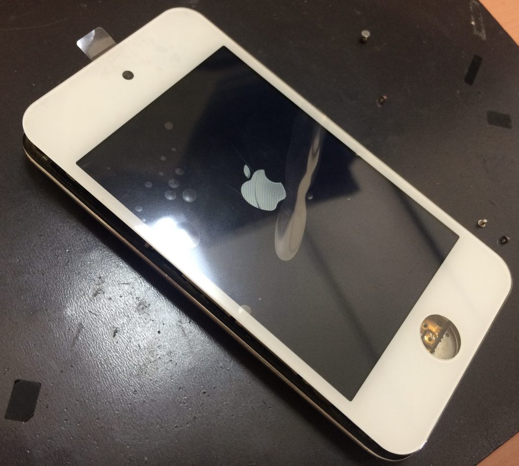 iPodtouch4液晶交換修理