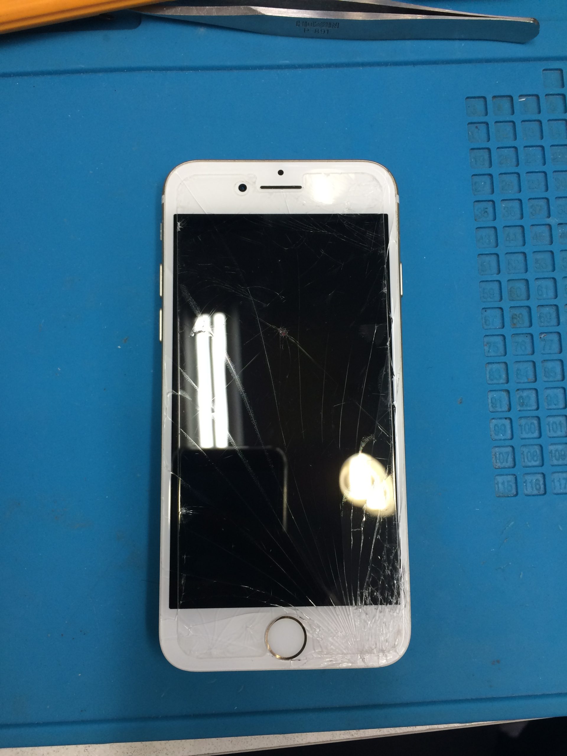 【iPhone6】画面修理（ひばりヶ丘店） - 最長1年保証 アイフォン/スマホ修理の RepairWorld