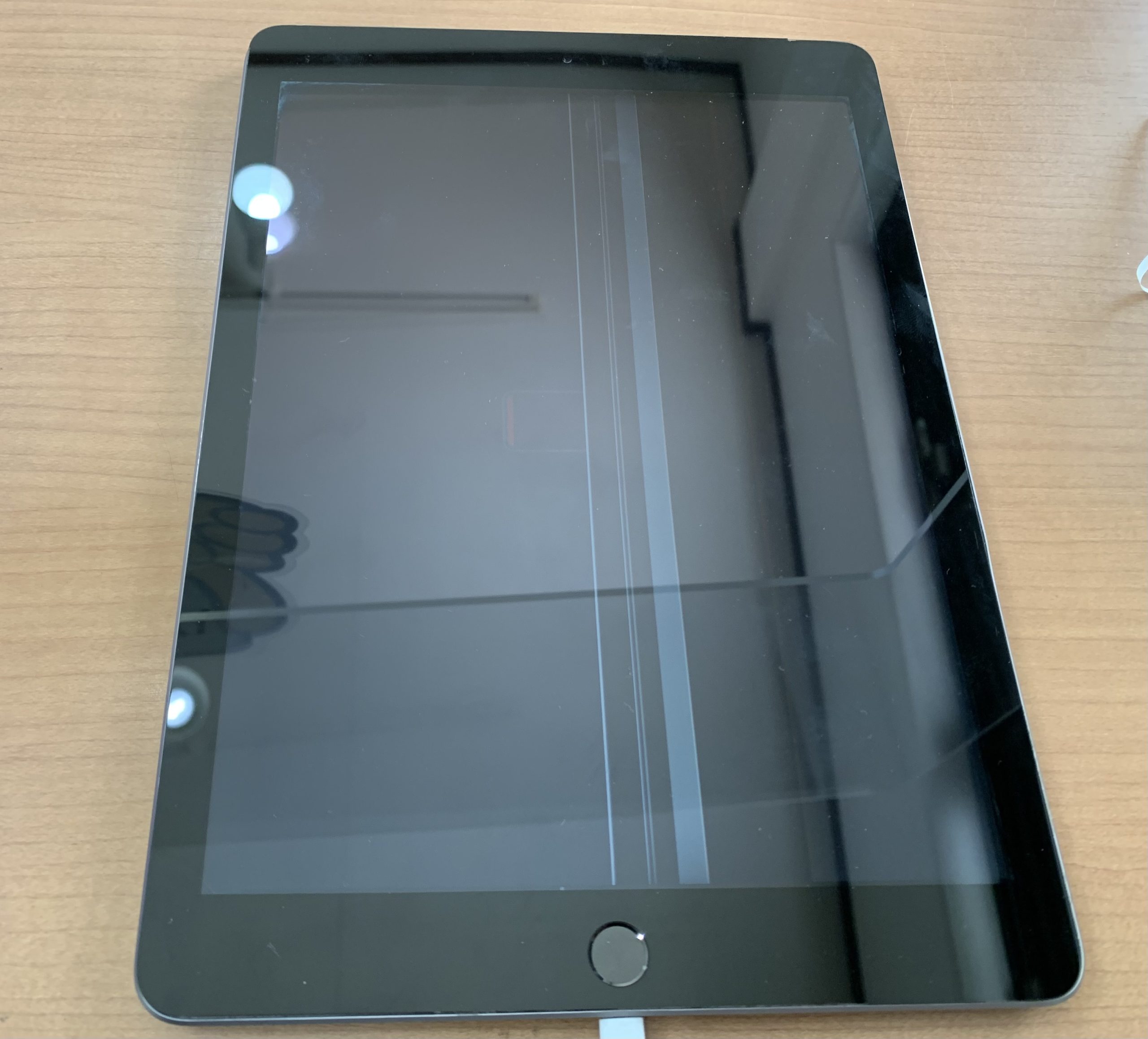 【iPad6】液晶・バッテリー交換（本厚木）