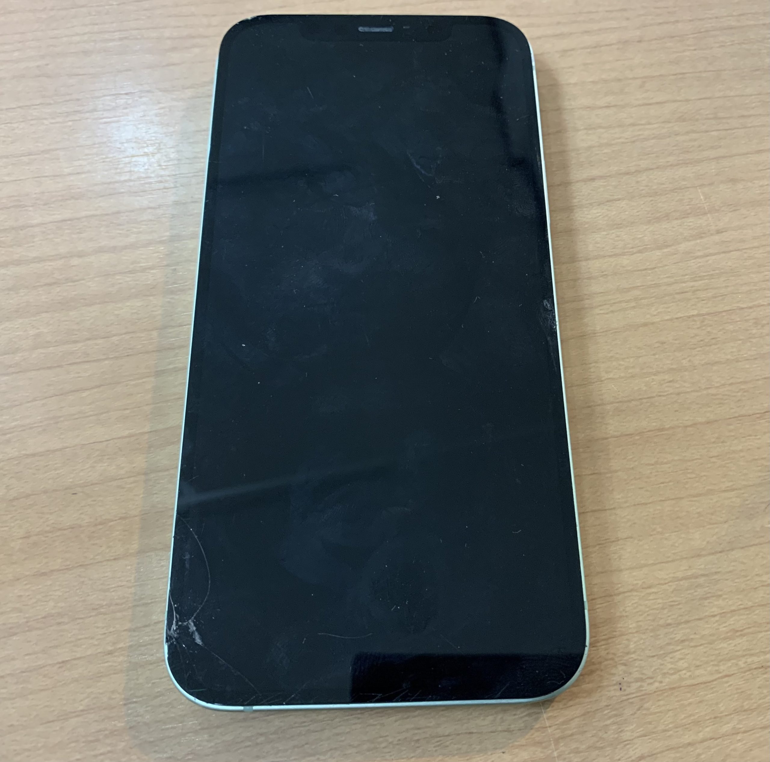 【iPhone12】落下後起動不可（本厚木）