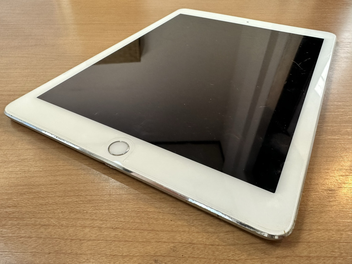 【iPadAir2】ドックコネクター修理（本厚木）