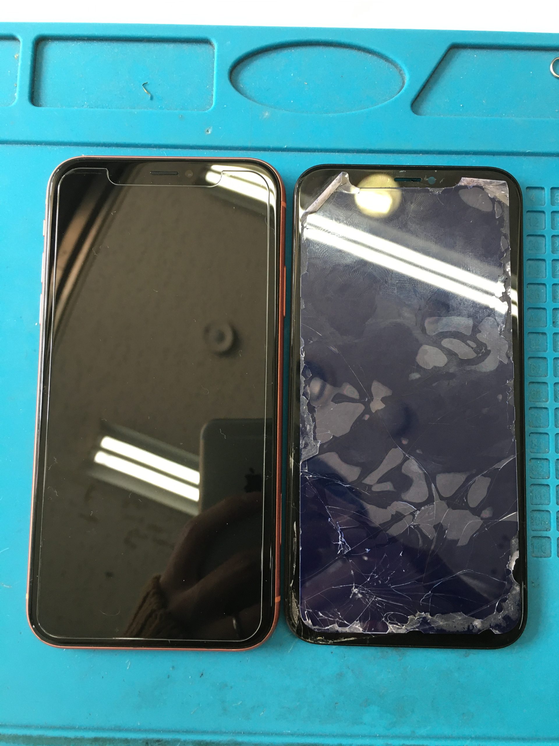 【iPhoneXR】パネルの損傷（練馬店）