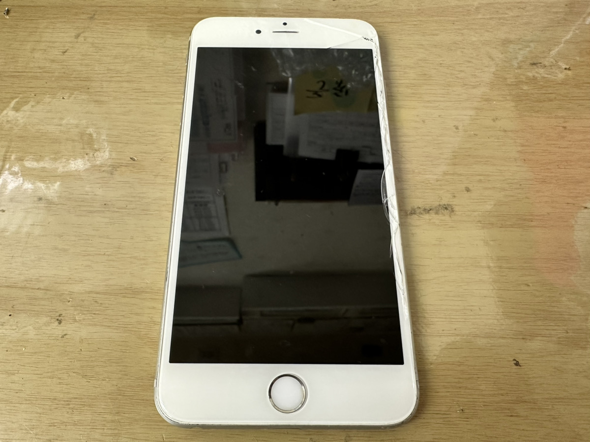 【iPhone6sPlus】画面割れ修理（新百合ヶ丘）