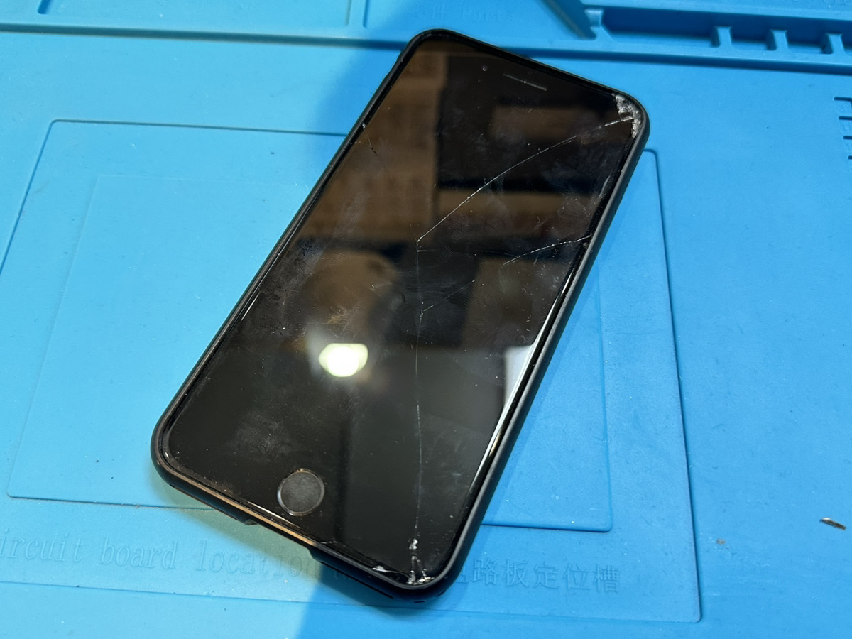 【iPhone7Plus】画面割れ修理（新百合ヶ丘）