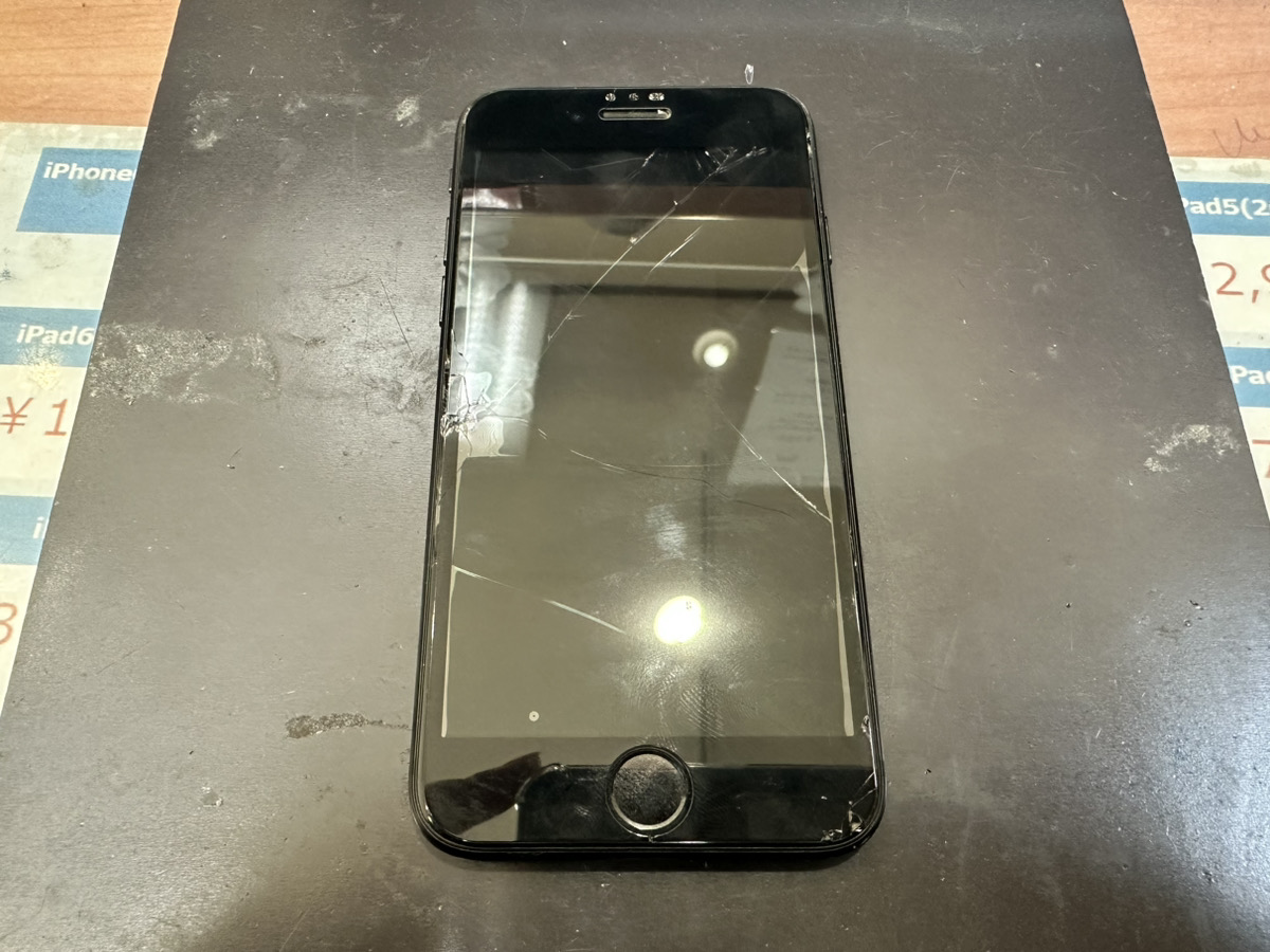 【iPhoneSE2】液晶画面交換修理（本厚木）