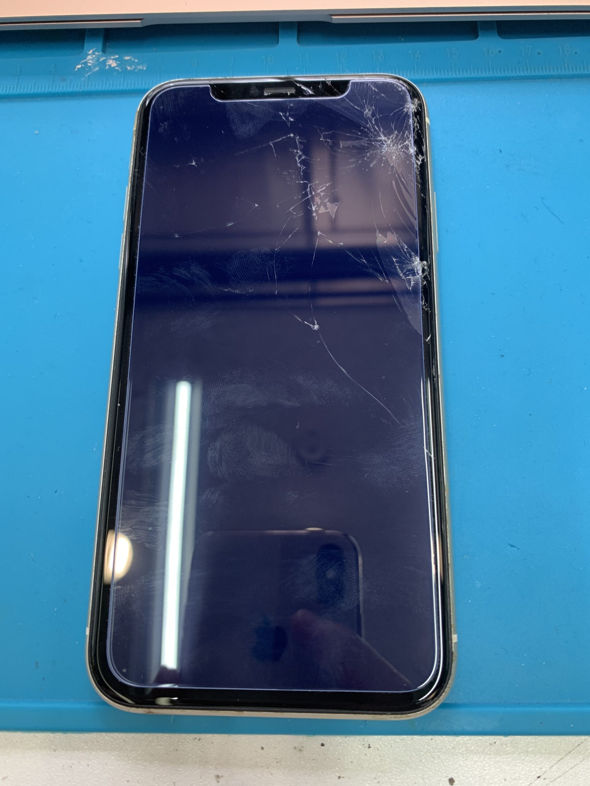 iPhone11 液晶交換【練馬店】