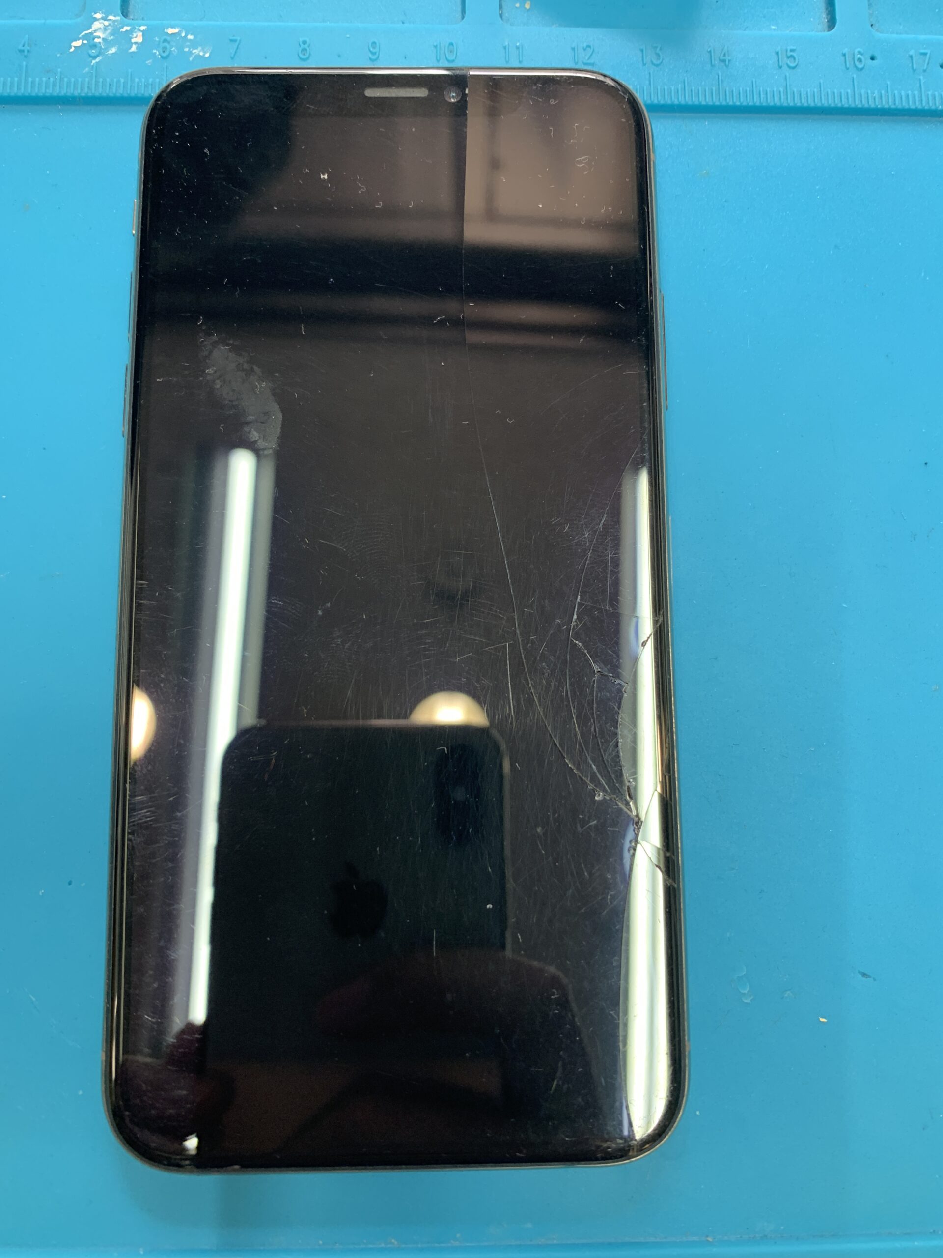 iPhone XR 液晶交換【練馬店】
