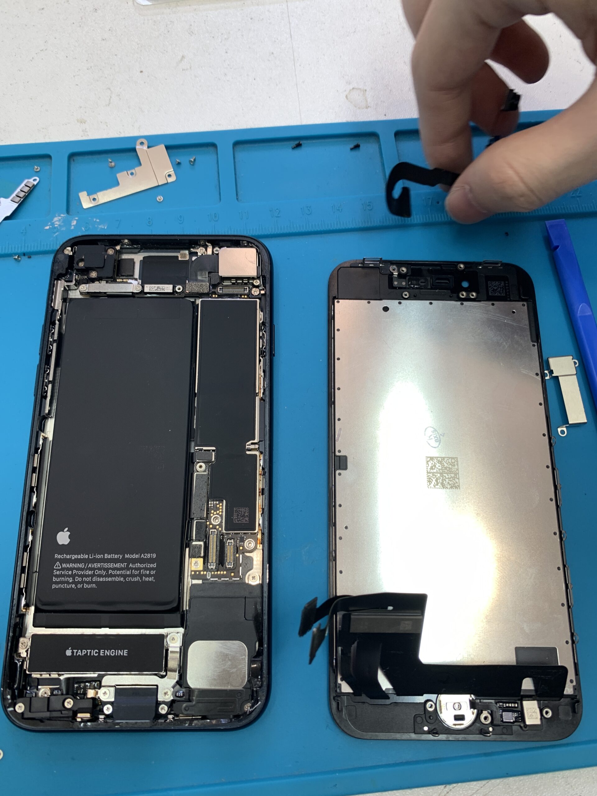 iPhone8 液晶交換【練馬店】