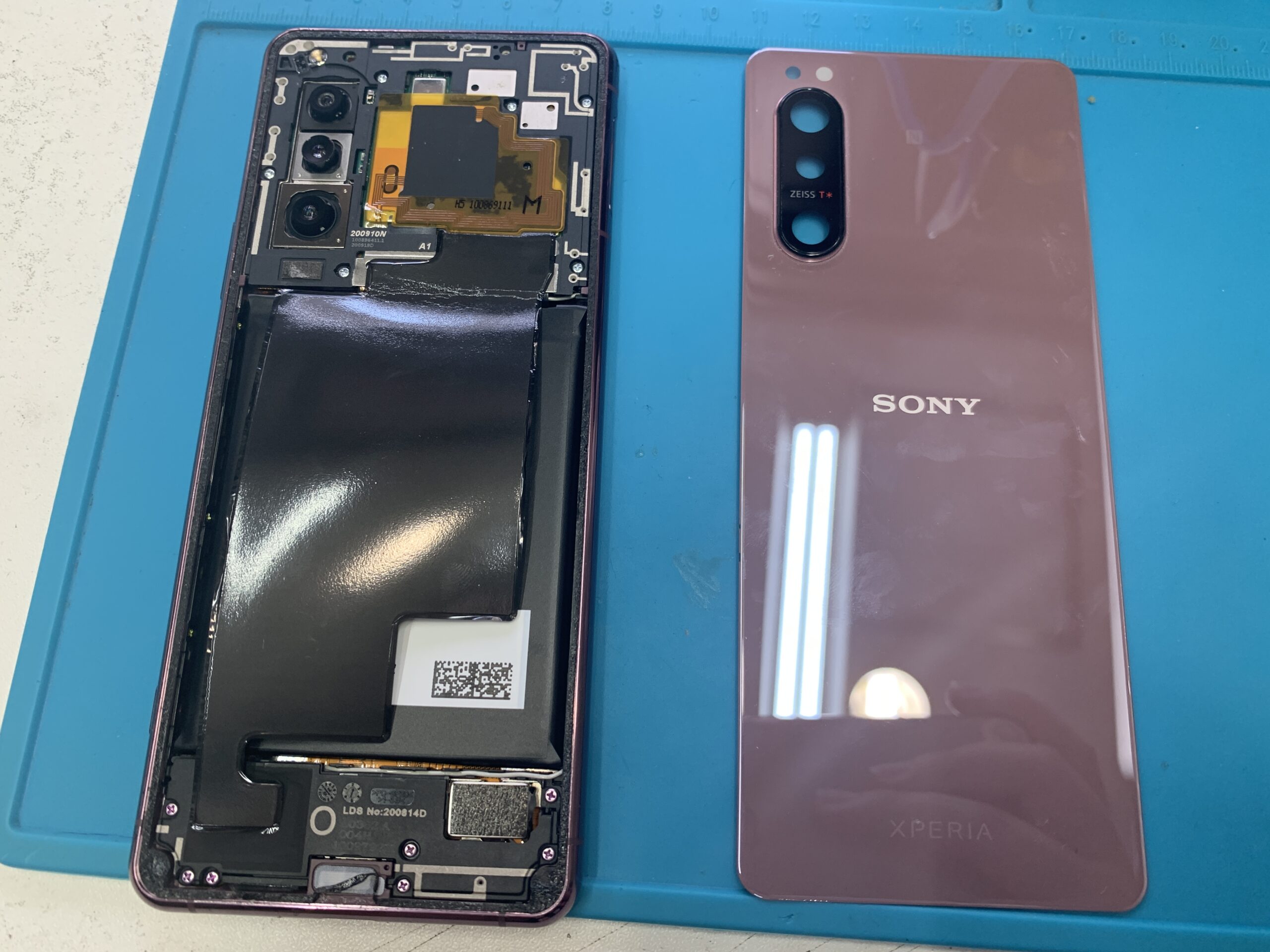 Xperia5II バッテリー・液晶交換【練馬】