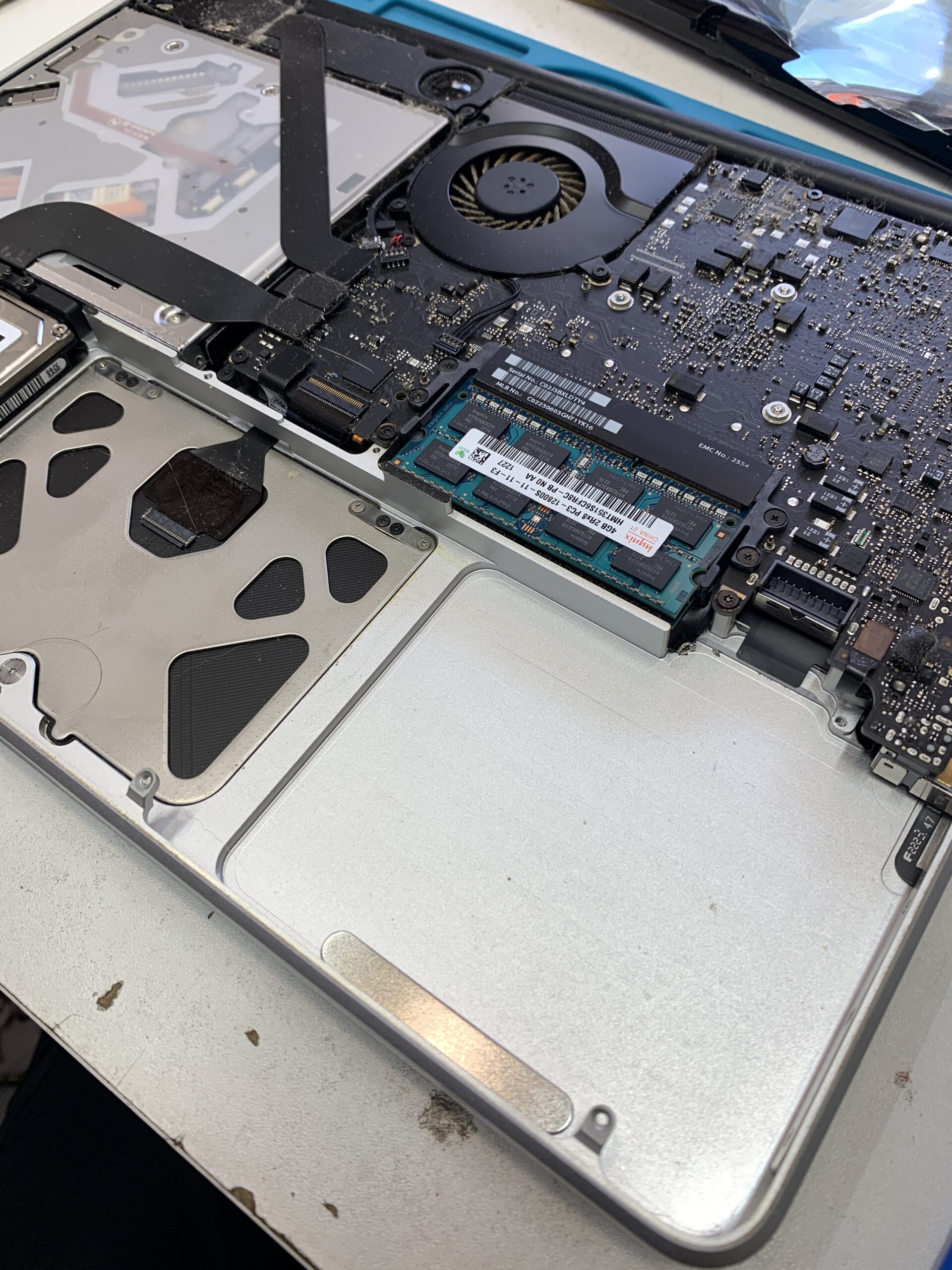 Macbook pro バッテリー交換【練馬店】