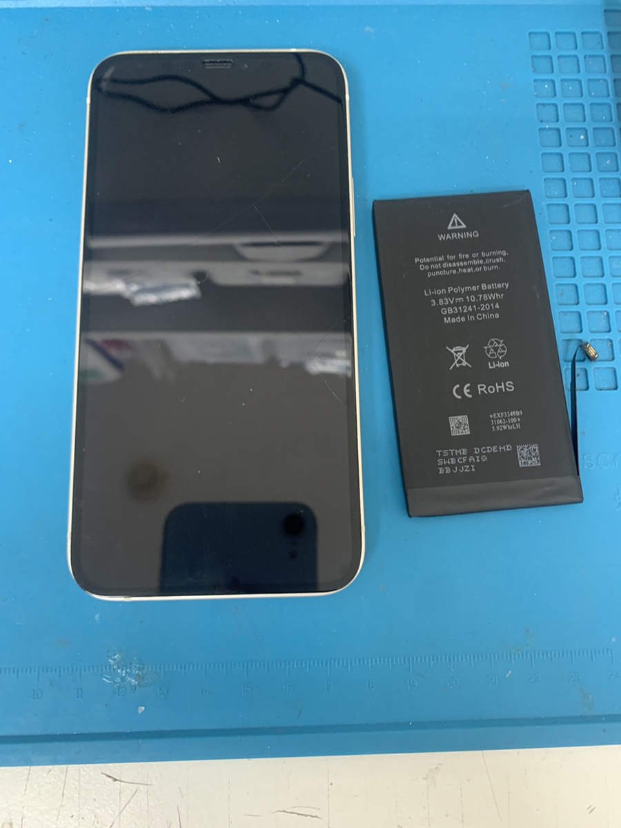 iPhone12　バッテリー交換【東久留米店】