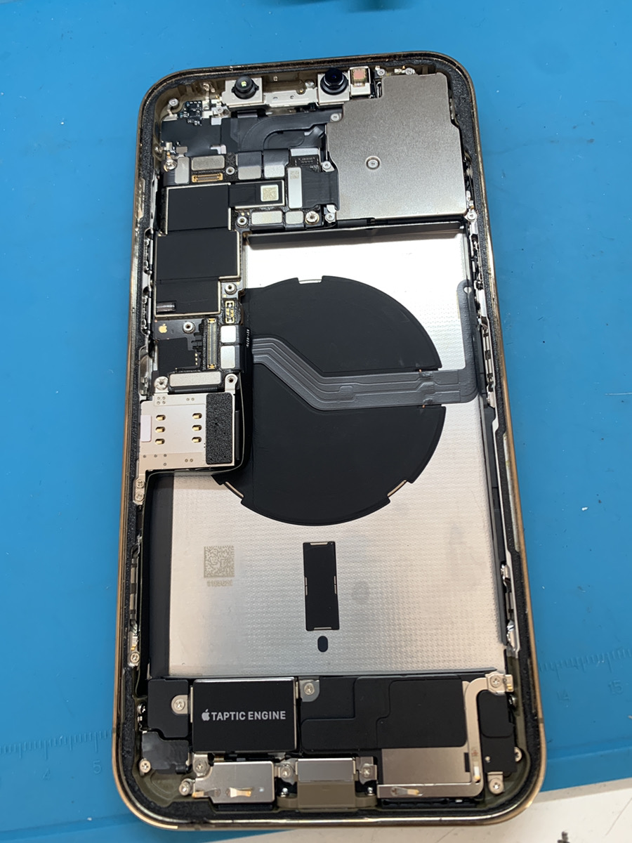 iPhone12ProMax バッテリー交換【東久留米店】