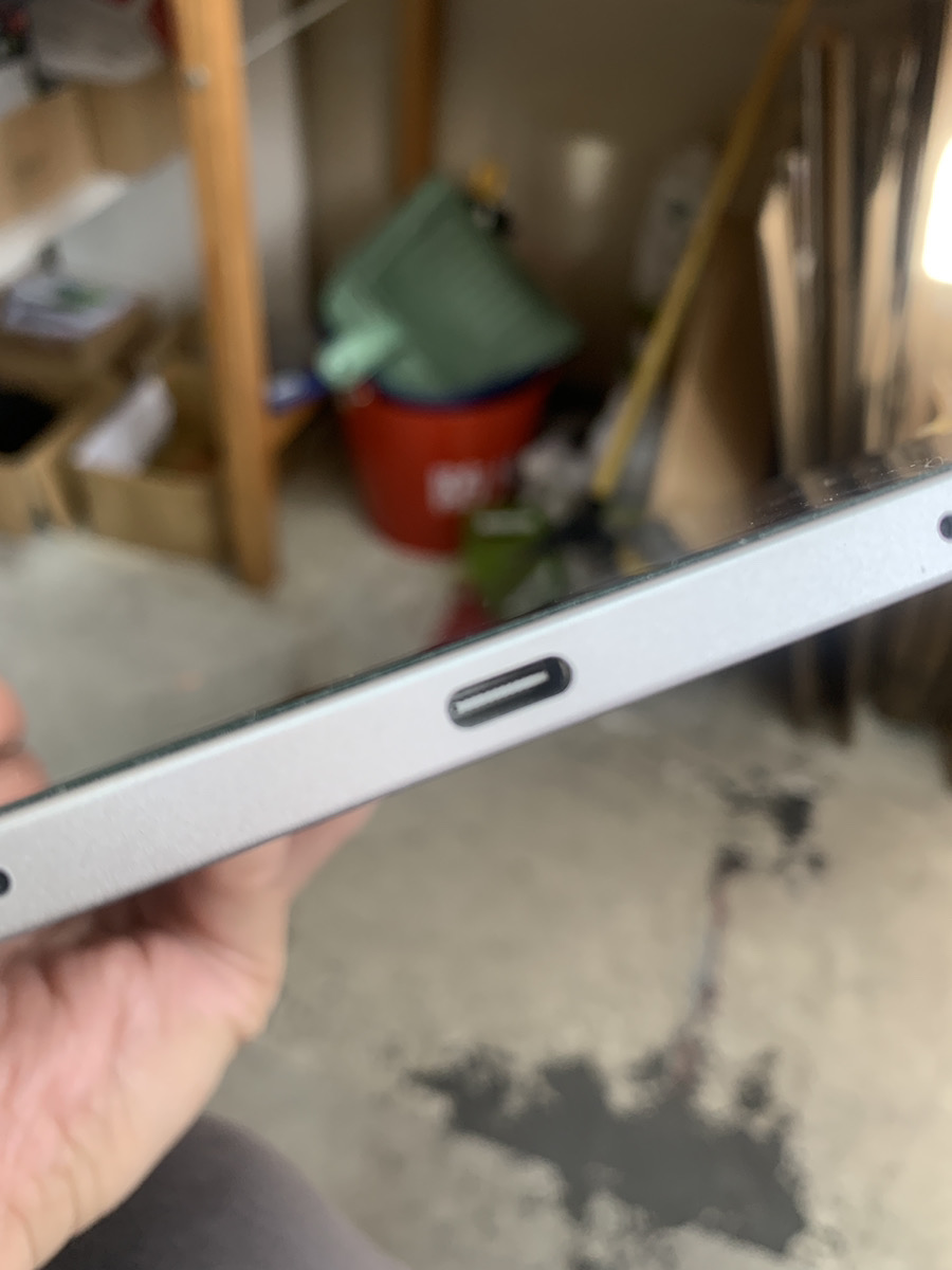 iPad10 充電口詰まり改善【東久留米店】