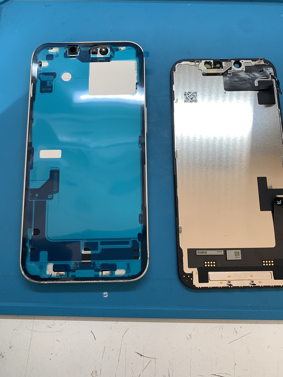 iPhone14 液晶パネル交換【東久留米店】