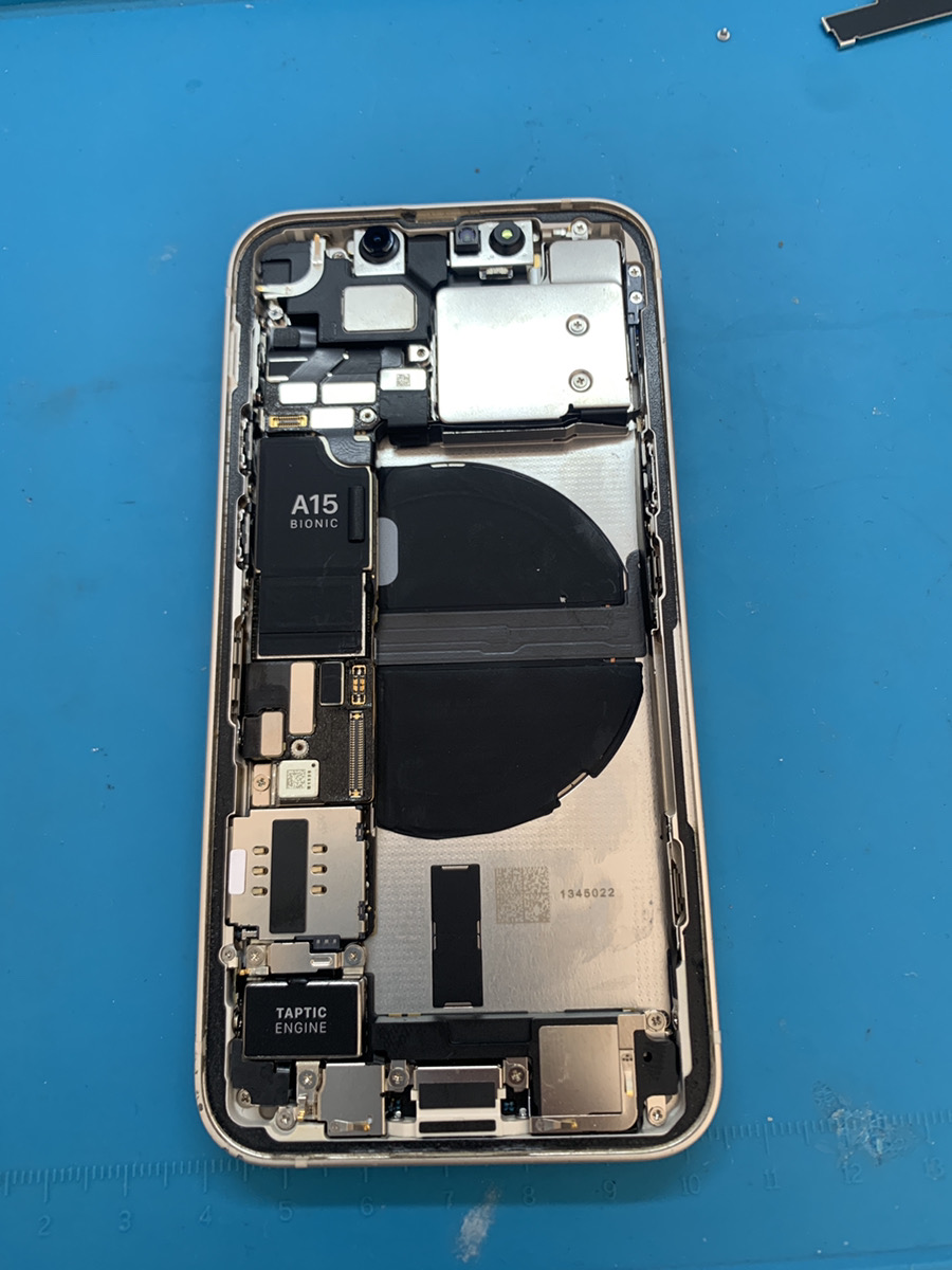 iPhone13mini バッテリー交換【東久留米店】