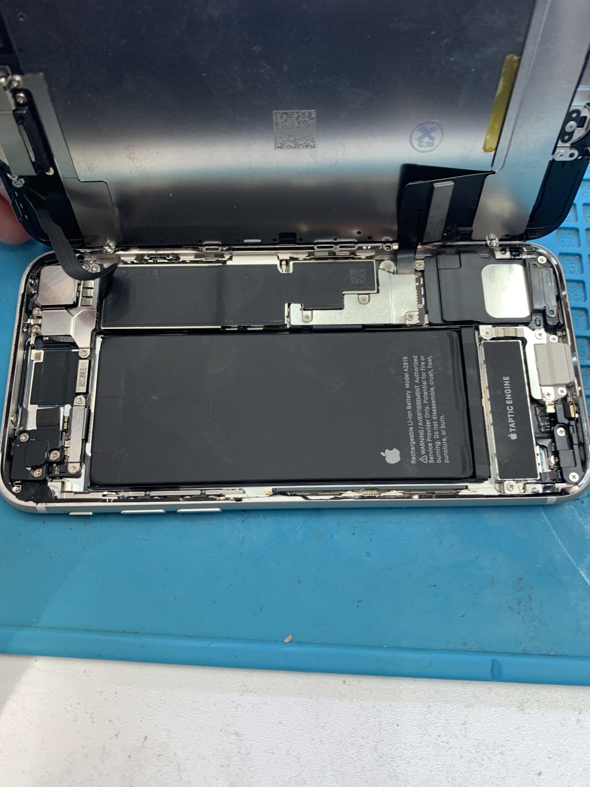 iPhoneSE3 液晶交換【練馬店】