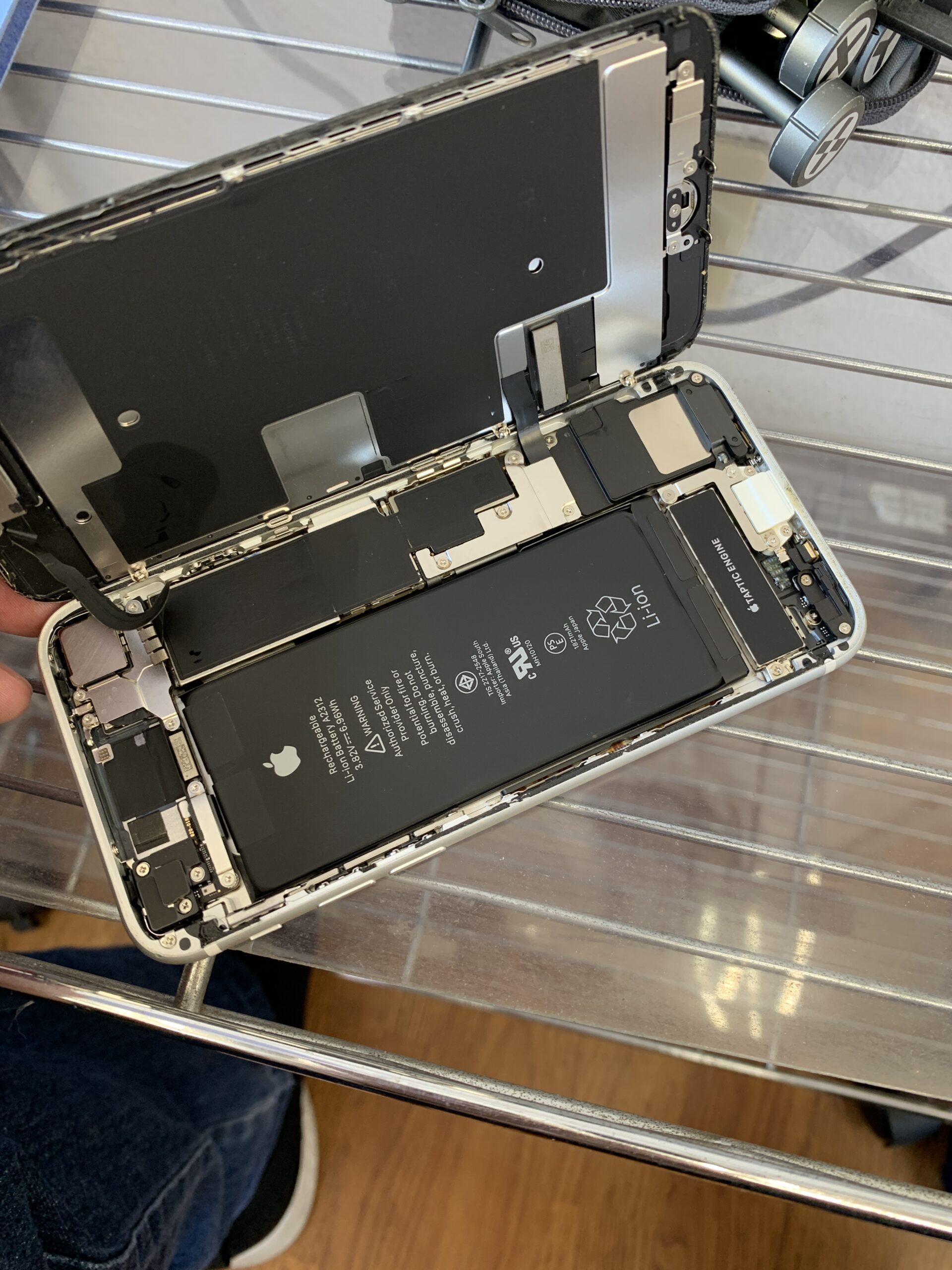 iPhoneSE2 ゴーストタッチ【大泉学園店】