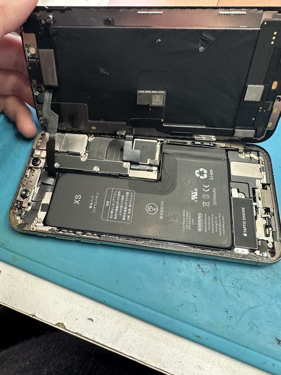 iPhone Xs 液晶交換【練馬店】