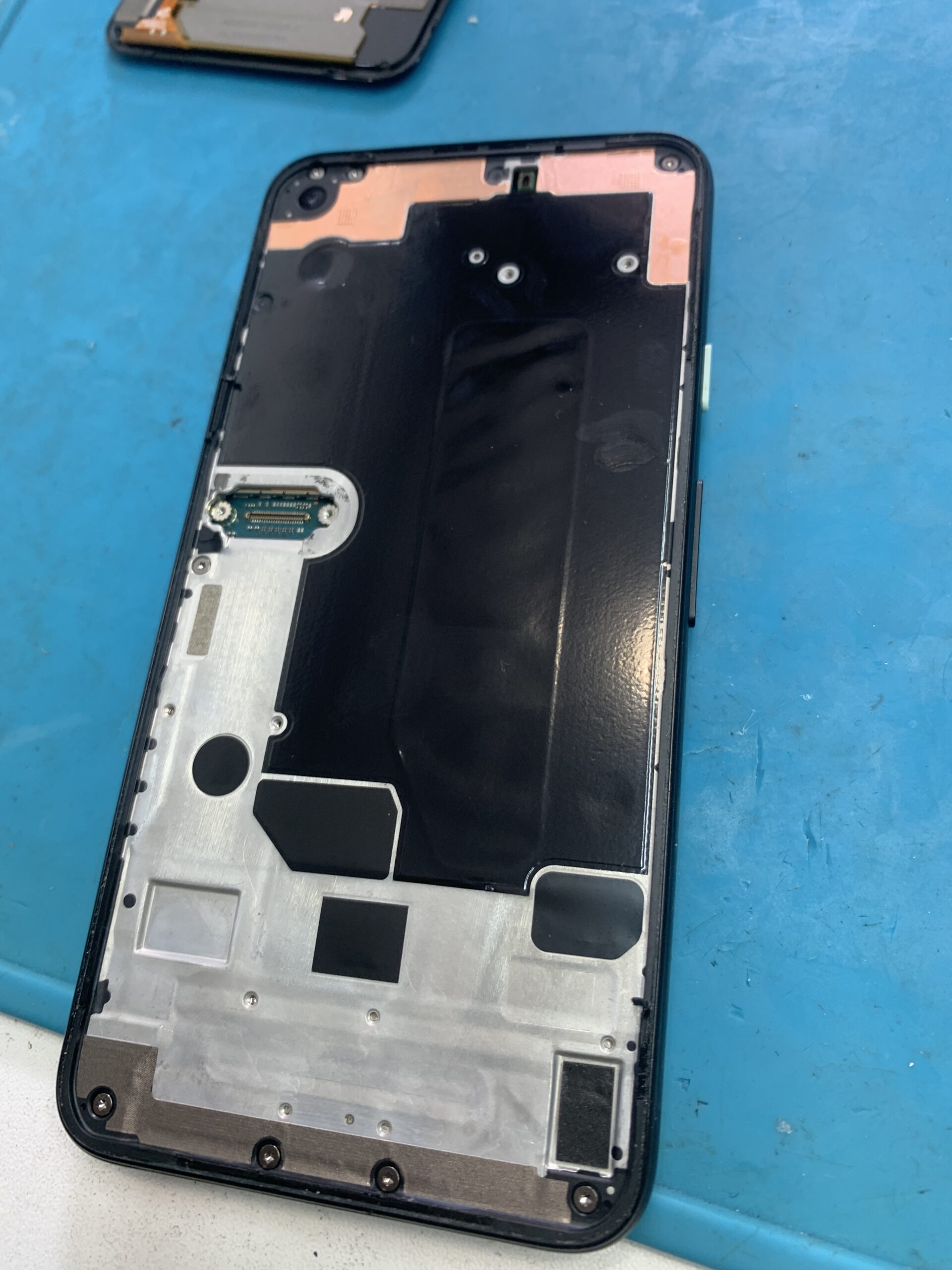 Google Pixel4a 4G バッテリー交換【練馬店】