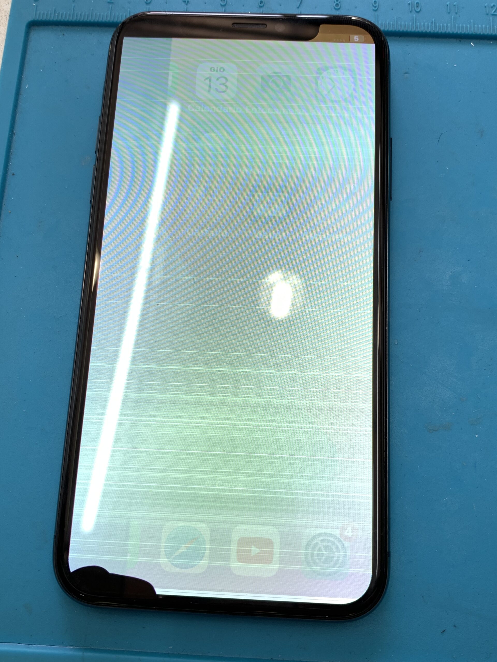 iPhone X 液晶交換【練馬店】