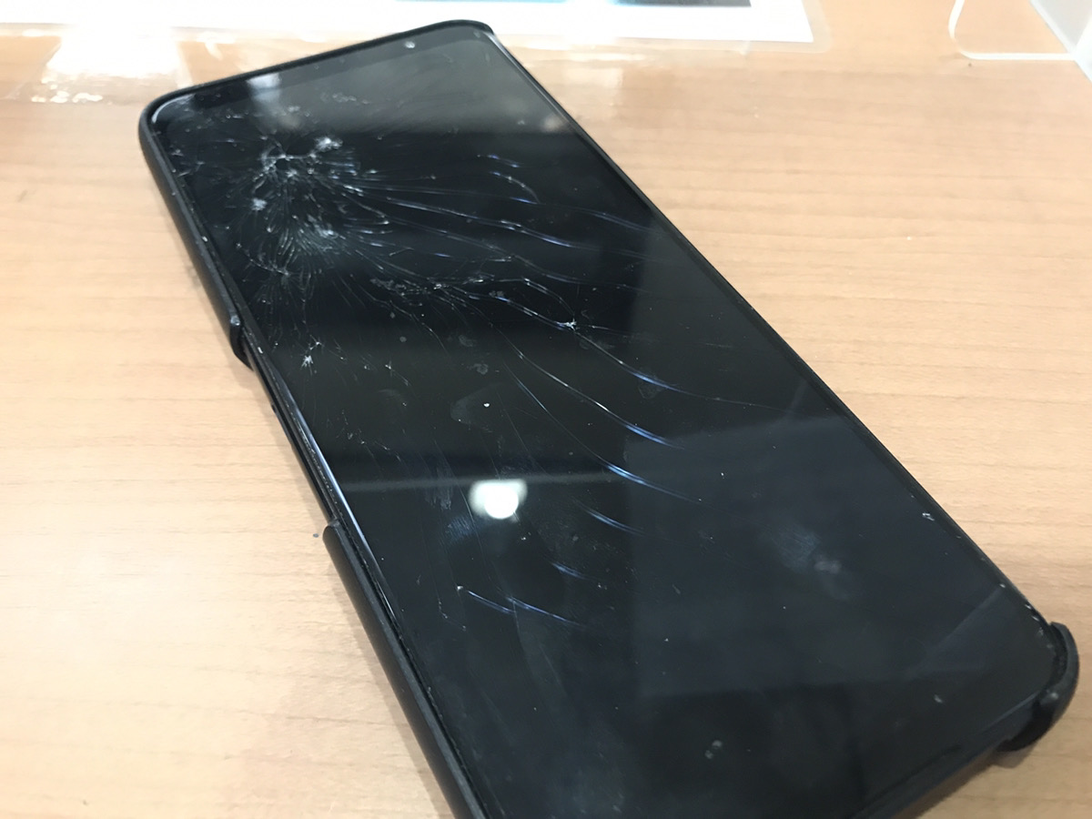 ROG PHONE6　画面交換　（本厚木）
