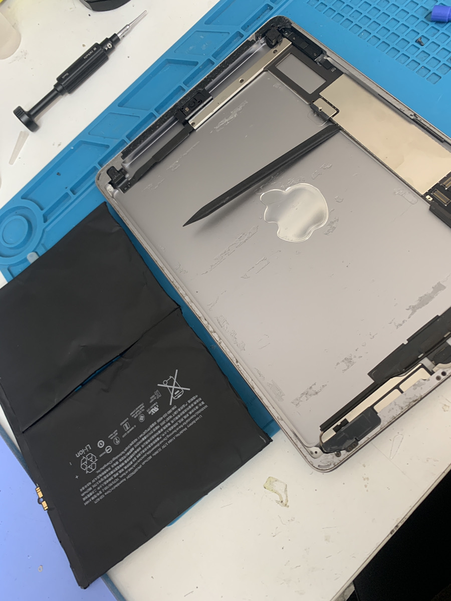 iPad5　バッテリー交換【東久留米店】