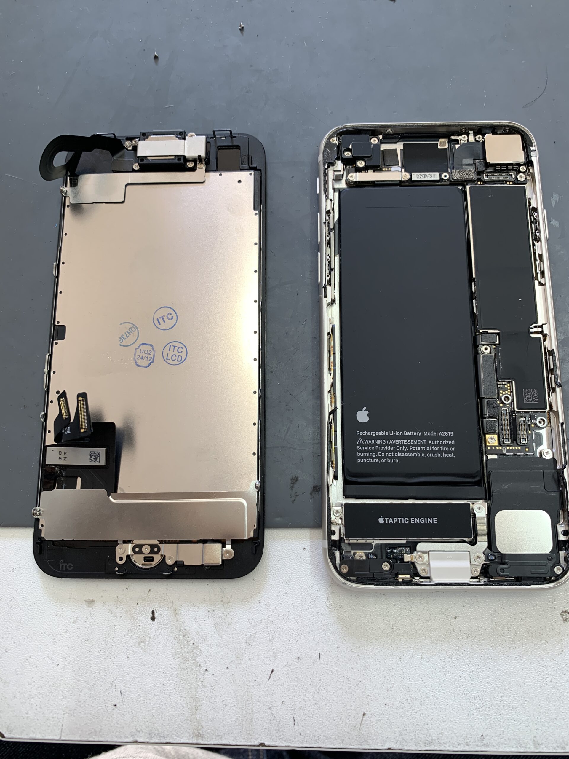 iPhoneSE3 液晶交換 【練馬店】