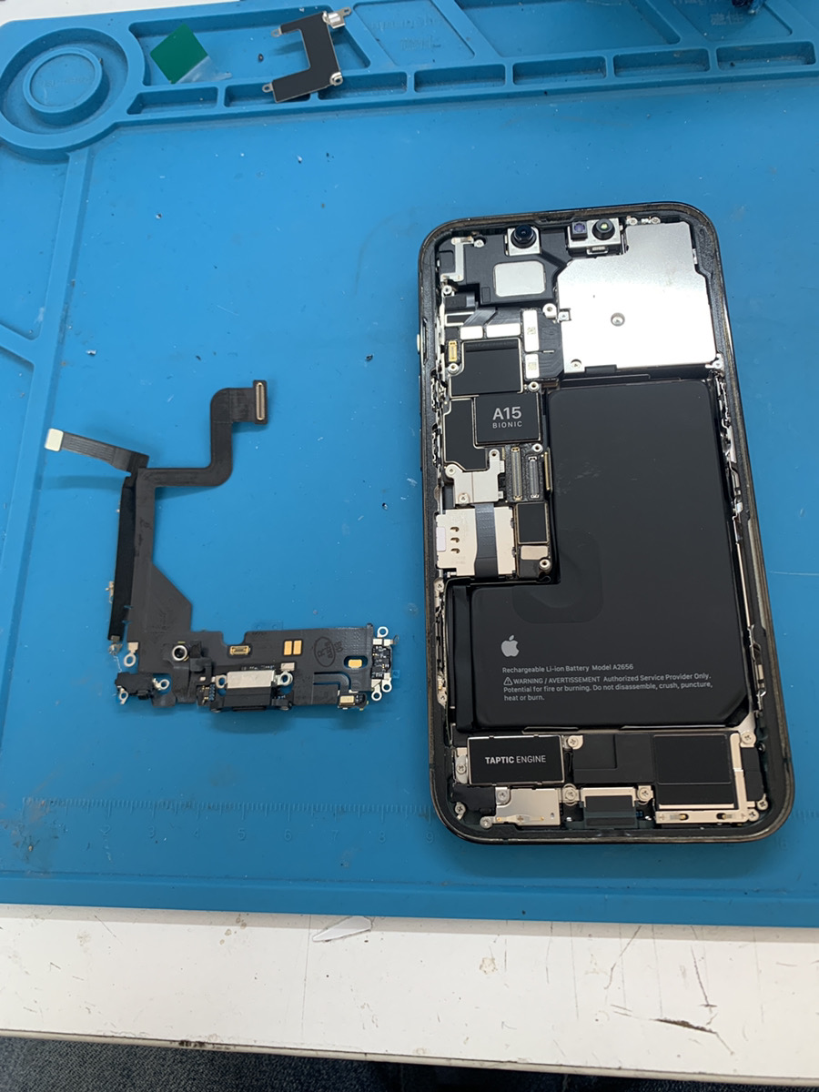 iPhone13Pro 充電不良修理【東久留米店】