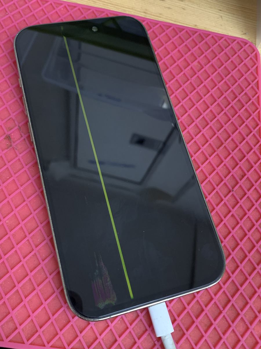 iPhone14Pro　液晶交換【東久留米店】