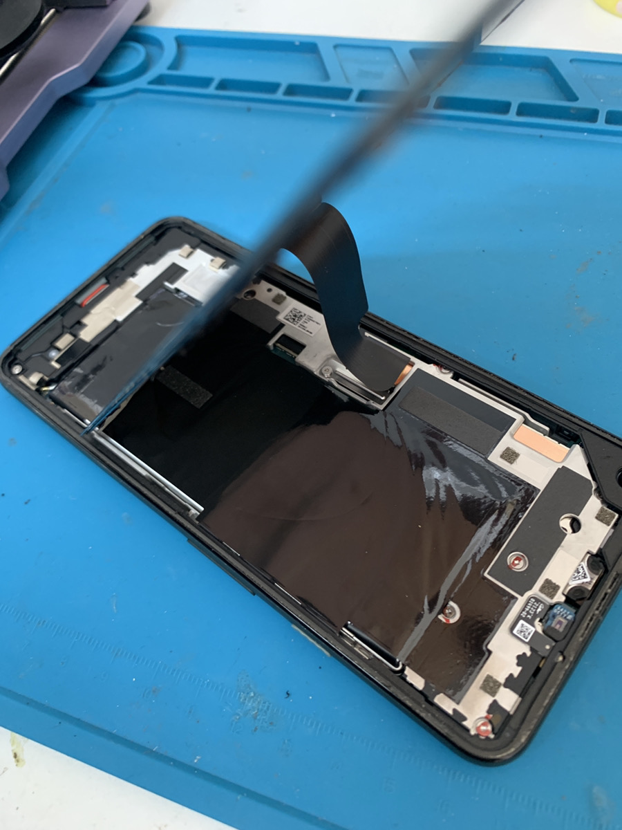 Google Pixel5a　液晶交換【東久留米店】
