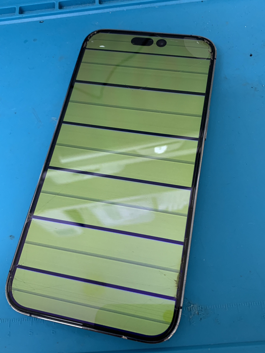 iPhone14ProMax　液晶交換【東久留米店】