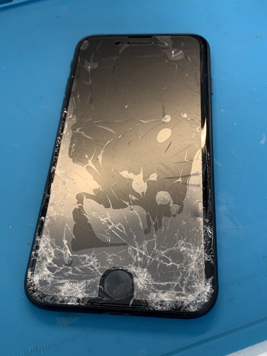 iPhoneSE3　液晶交換【ひばりが丘店】