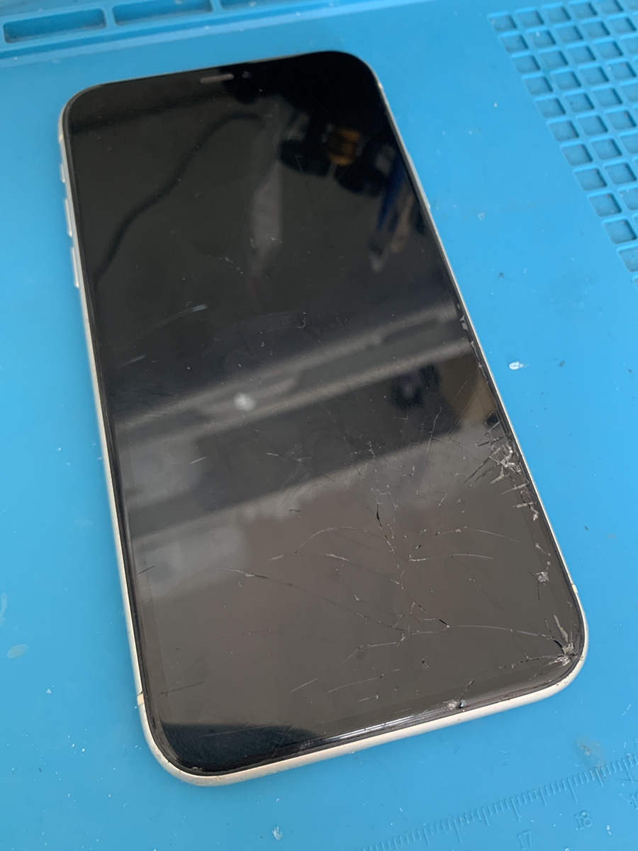 iPhone11　液晶交換【東久留米店】