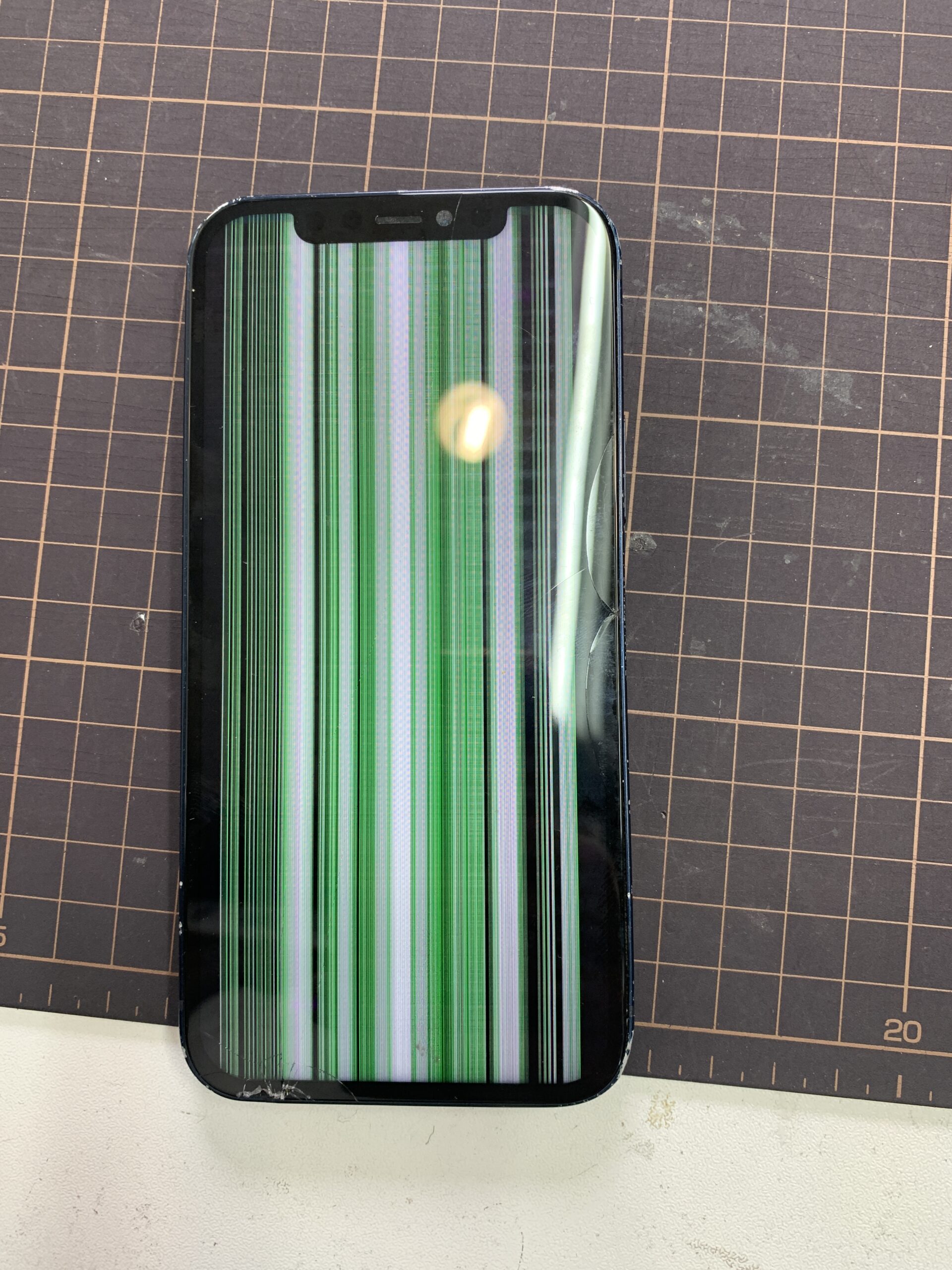 iPhone12 液晶交換【練馬店】
