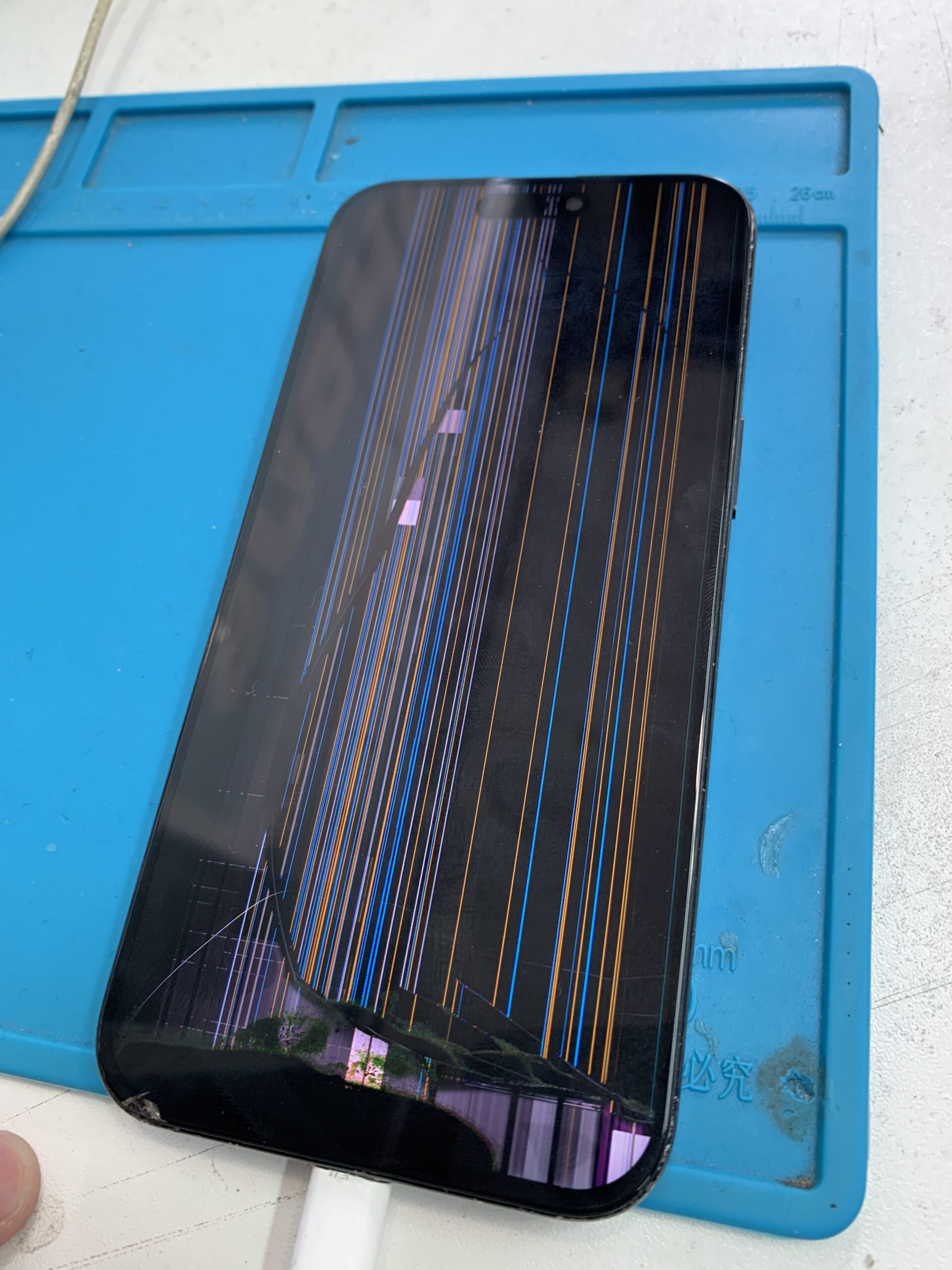 iPhone15ProMax 液晶交換【練馬店】