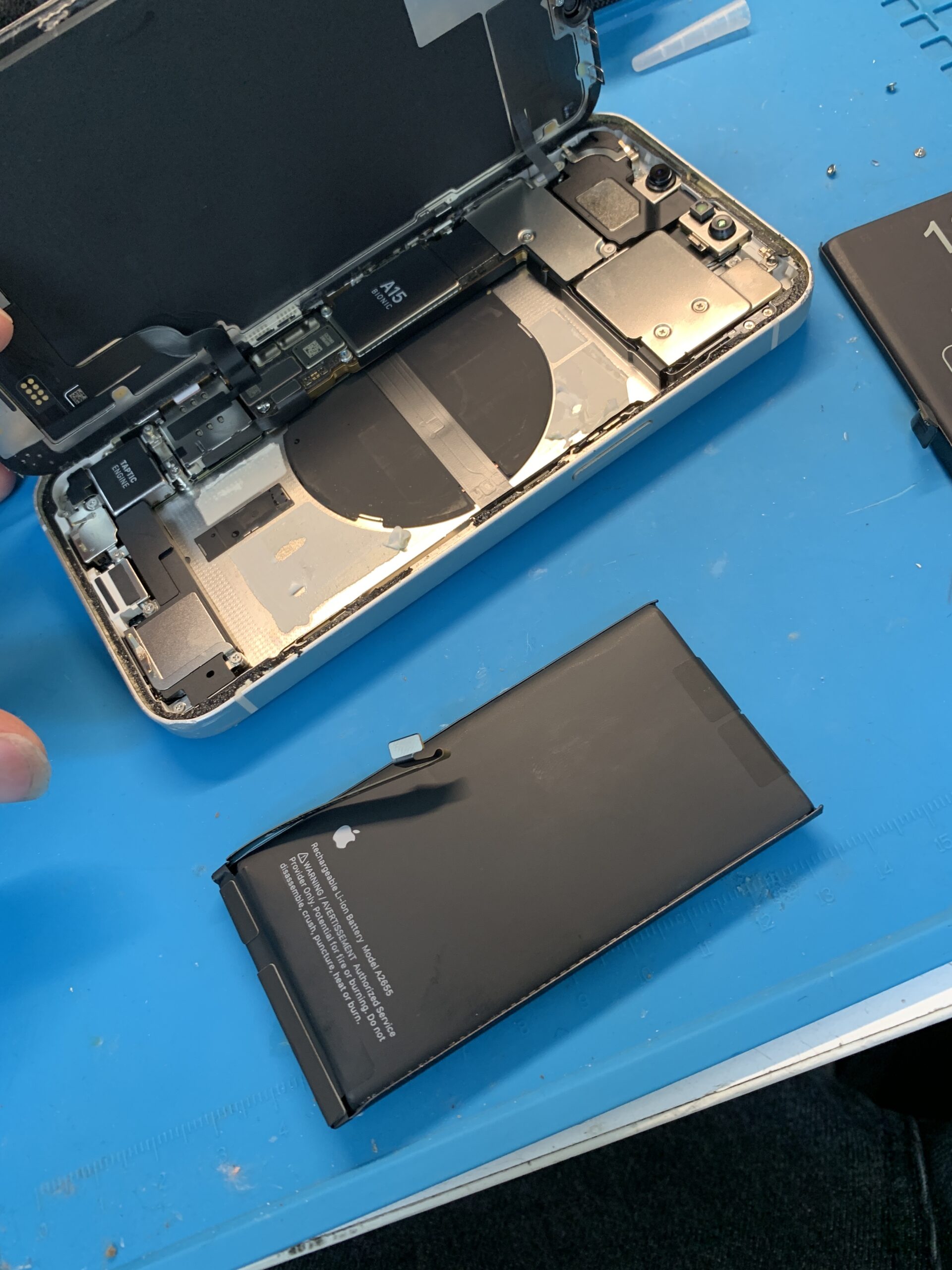 iPhone13 バッテリー交換【大泉学園店】