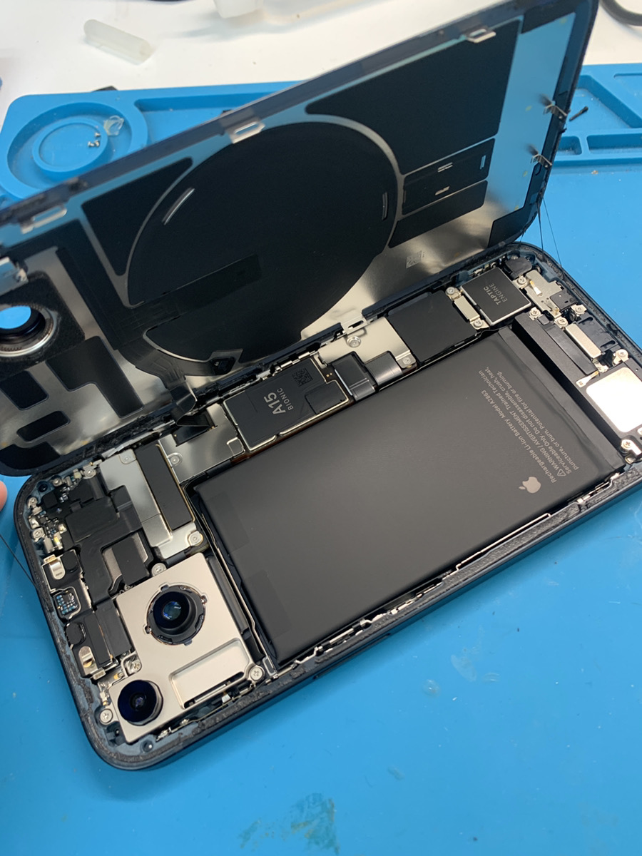 iPhone14　バッテリー交換【東久留米店】
