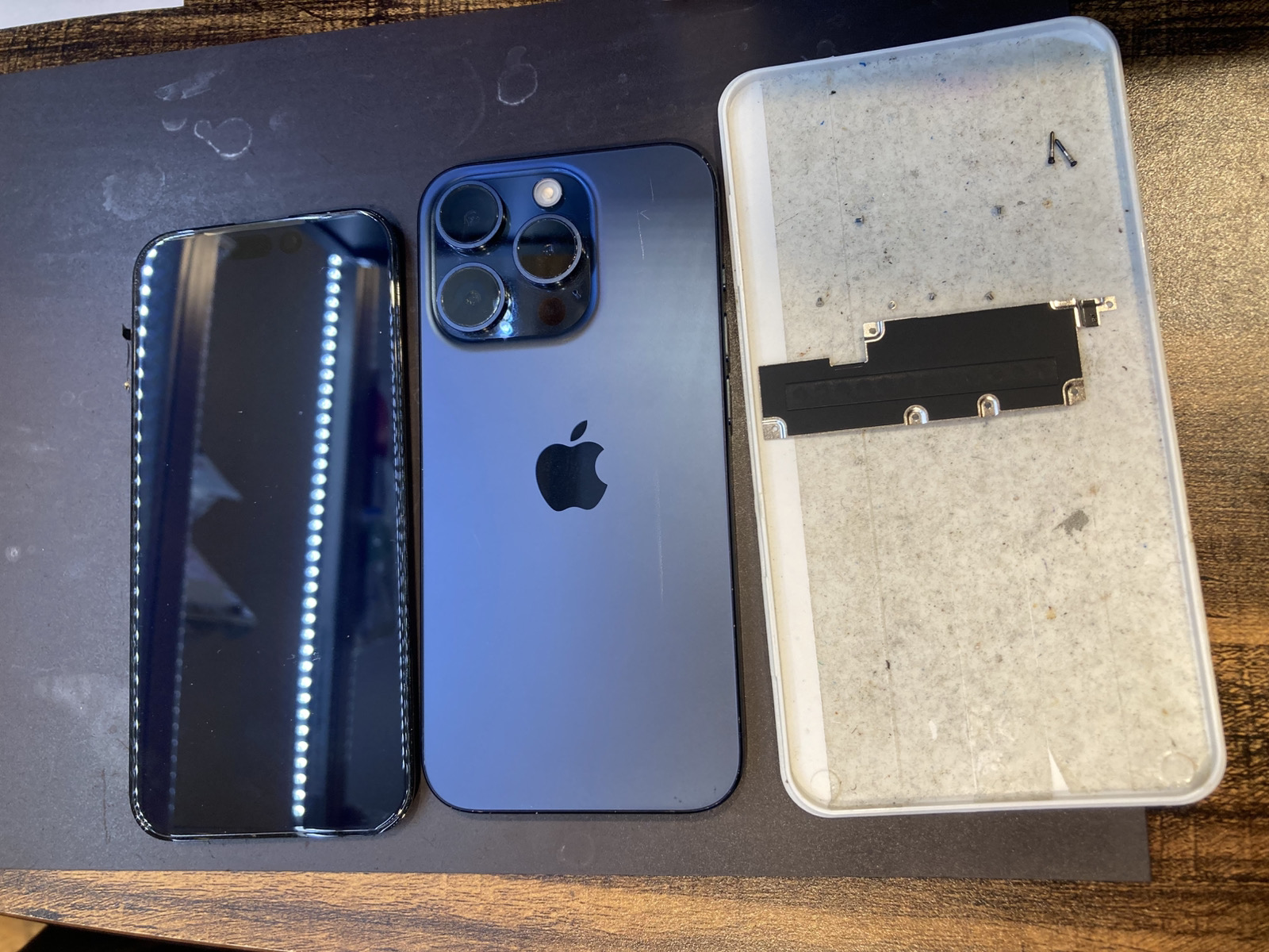 【自由が丘】iPhone 15Proの画面トラブルならお任せください！！