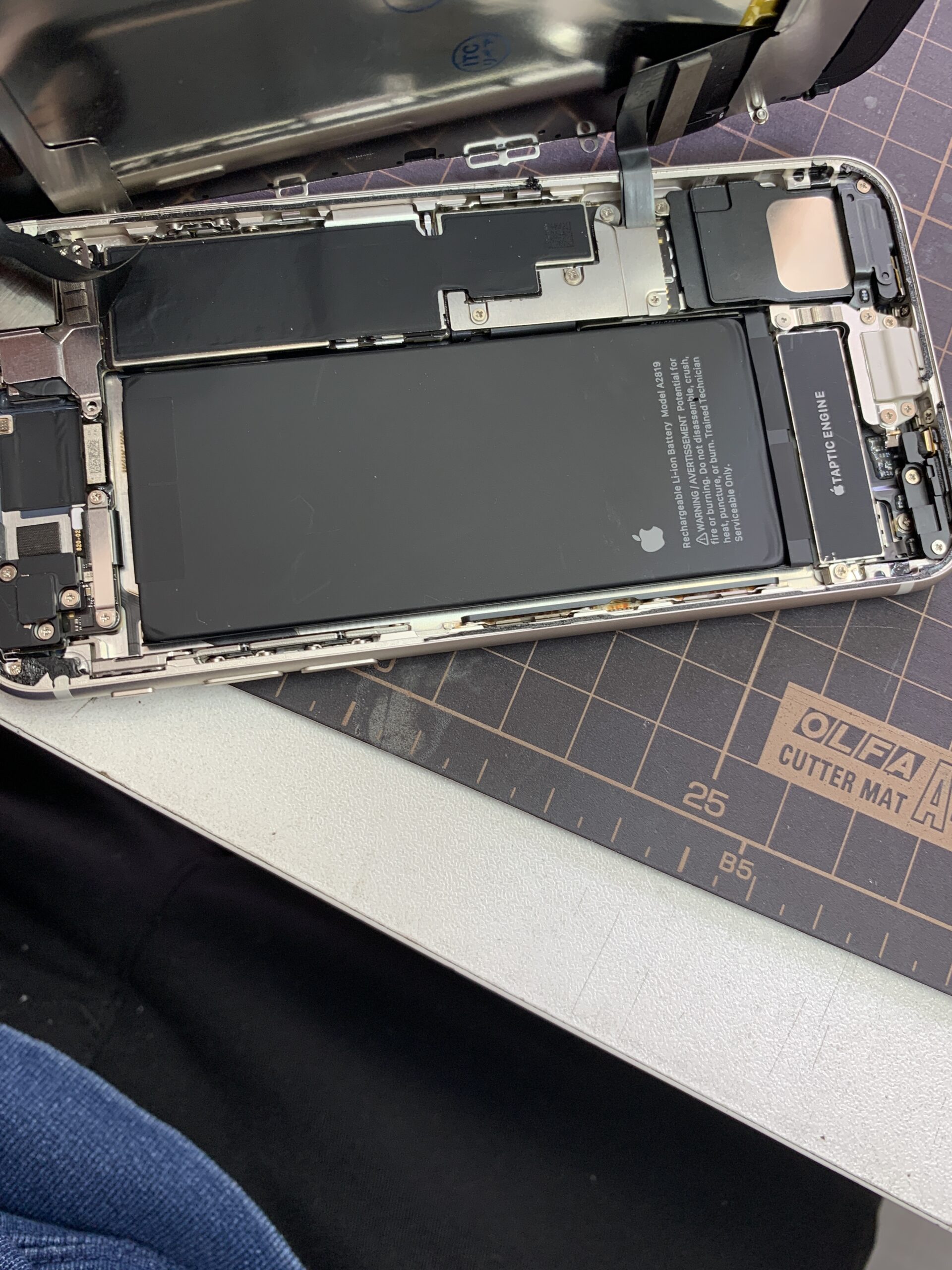 iPhoneSE3 液晶交換【石神井公園店】