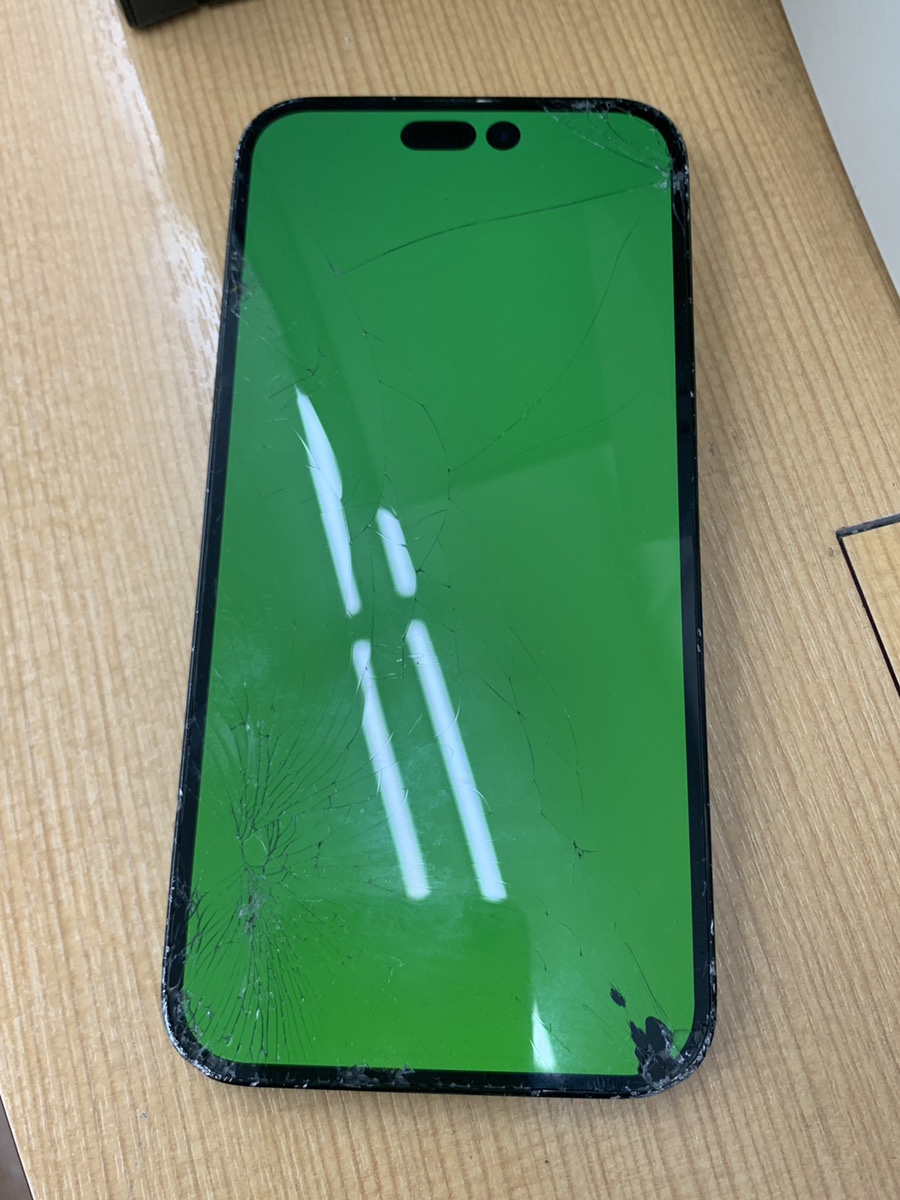 iPhone14ProMax　液晶交換【大泉学園店】