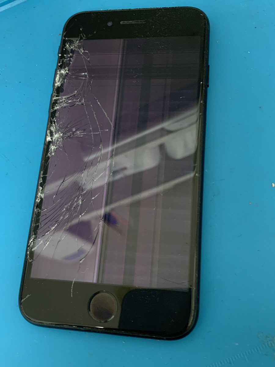 iPhoneSE3　液晶交換【東久留米店】