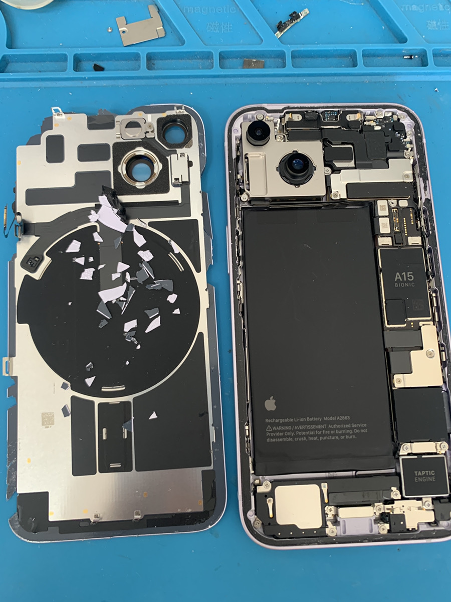 iPhone14　バックパネル交換【東久留米店】