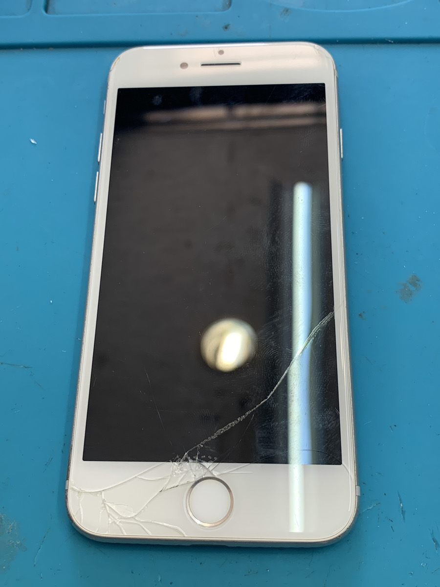 iPhone8 液晶交換【石神井公園店】