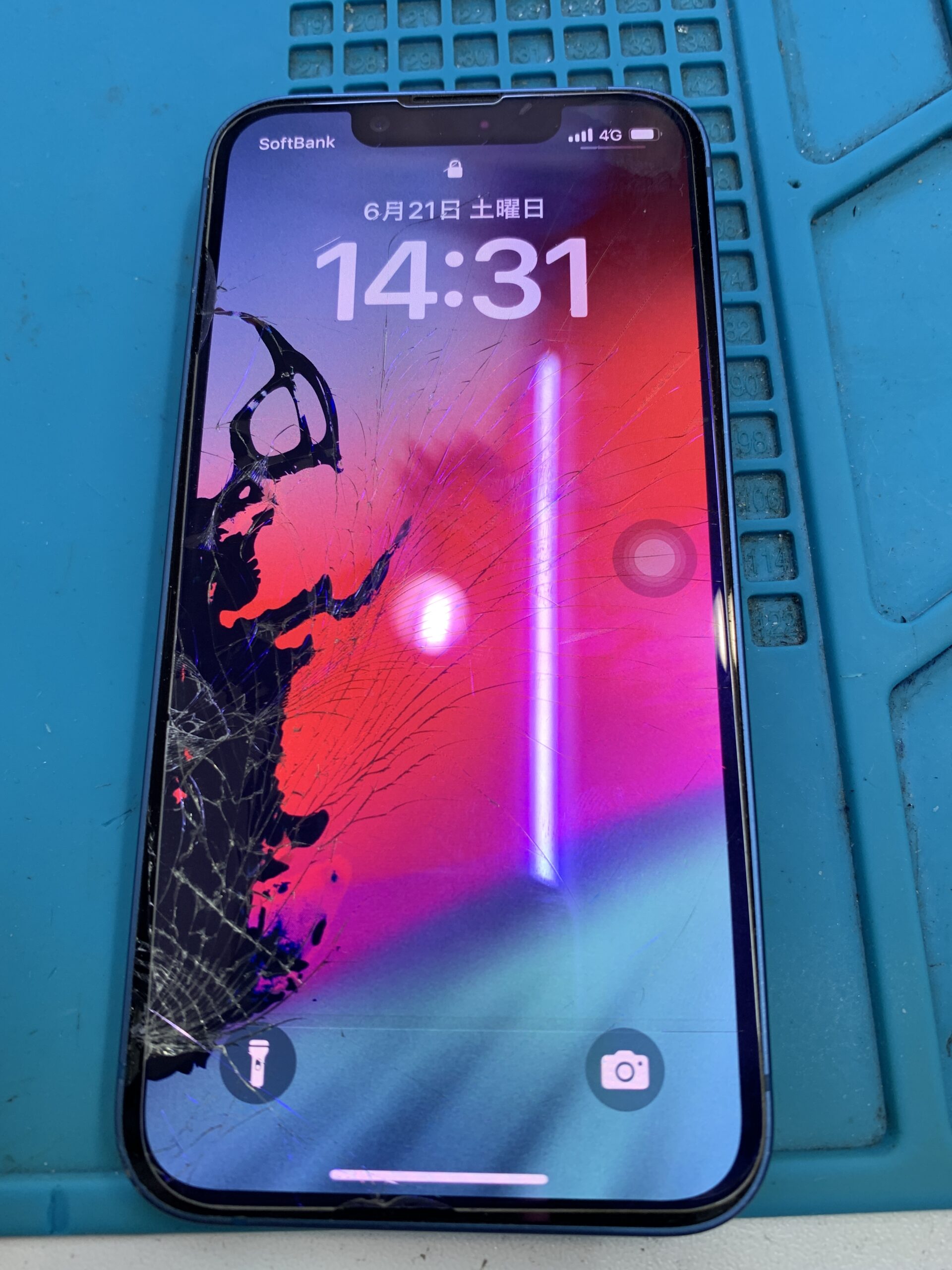 iPhone 13mini 画面修理【石神井公園店】