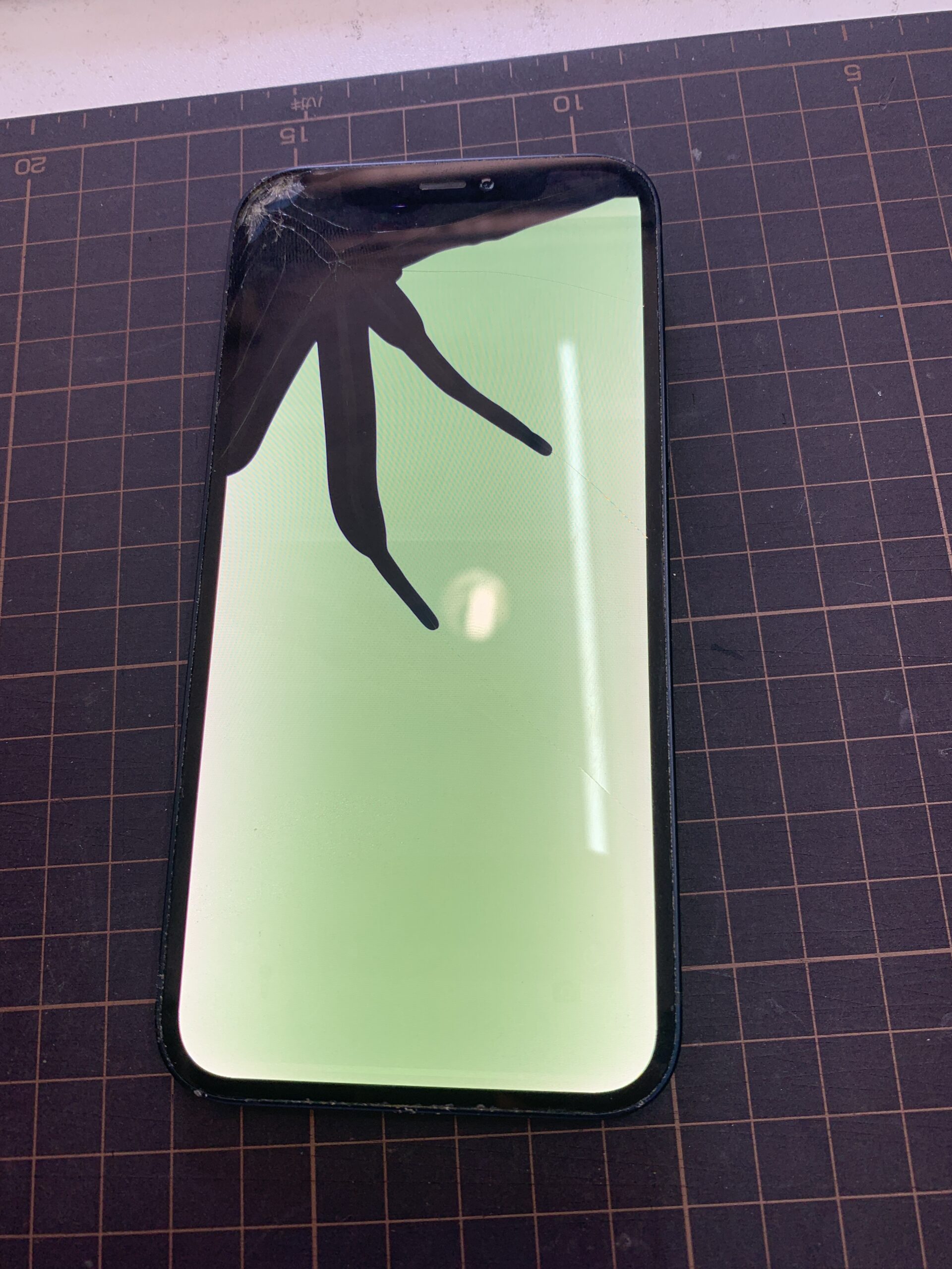 【即日対応】iphone修理ならデータそのまま・最短15分で解決！練馬店