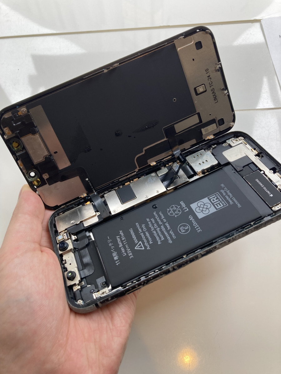 iPhone 11　水没修理です！！【溝の口店】