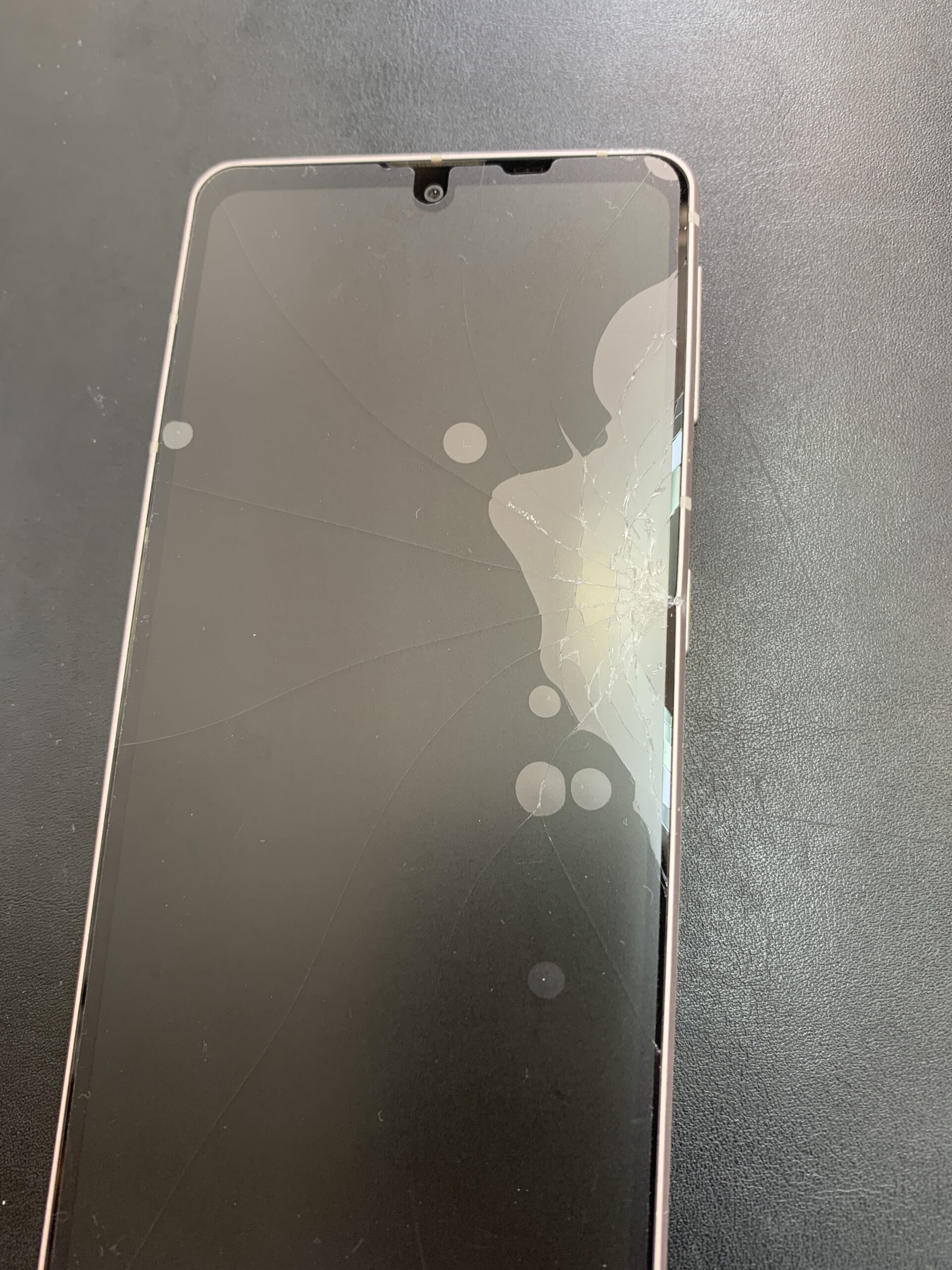 AQUOSのスマホの液晶修理ならお任せください！【ひばりが丘店】