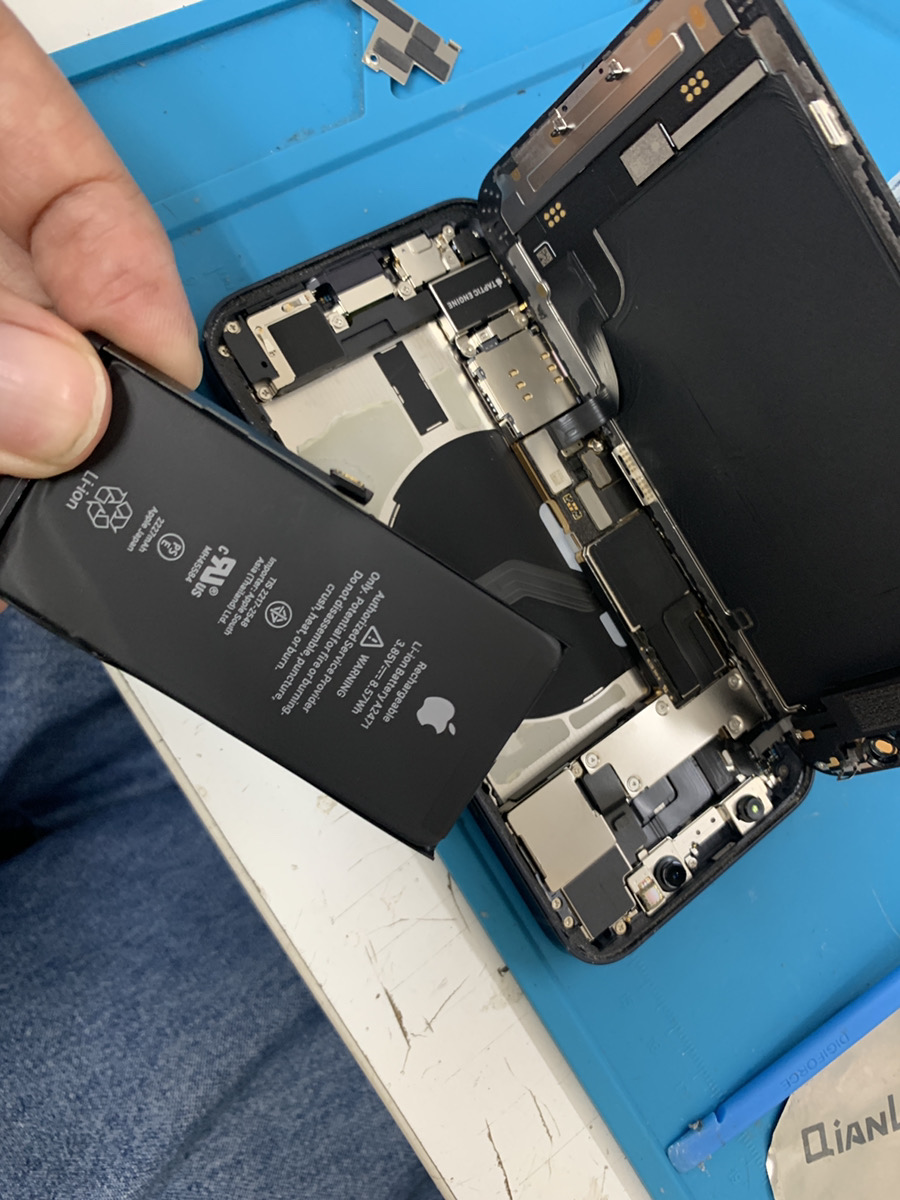 iPhone12miniは電池持ちがよくないってホント？【東久留米店】