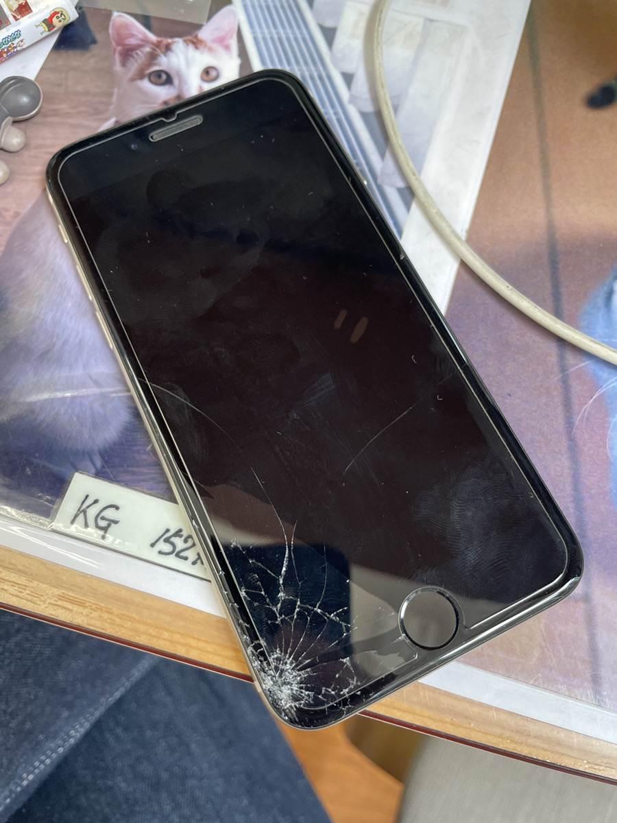iPhoneSE3の液晶交換修理は即日対応！【大泉学園店】
